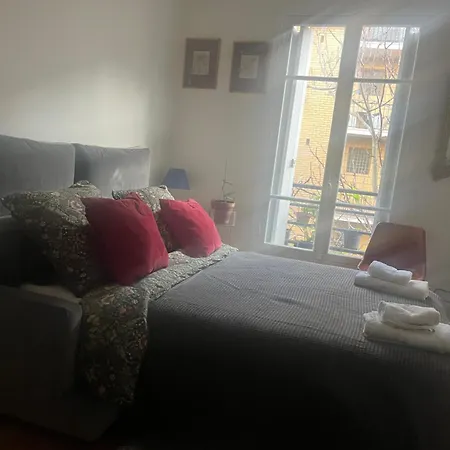 Bedroom In Paris